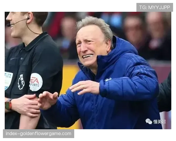 特写:克莱蒙功勋老帅在主场告别战中洒泪 特写:克莱蒙功勋老帅在主场告别战中洒泪